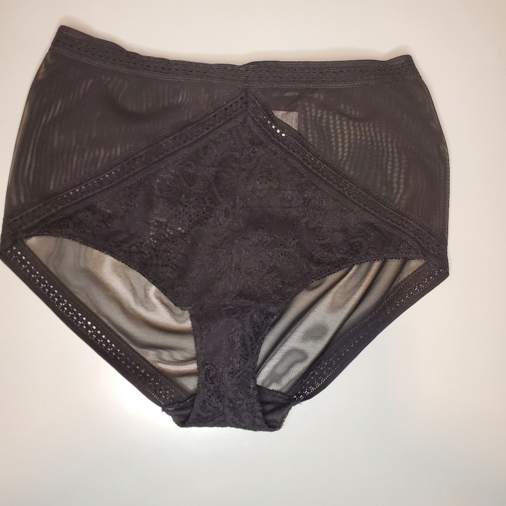 Sophie b. Black high waist lace panties size med